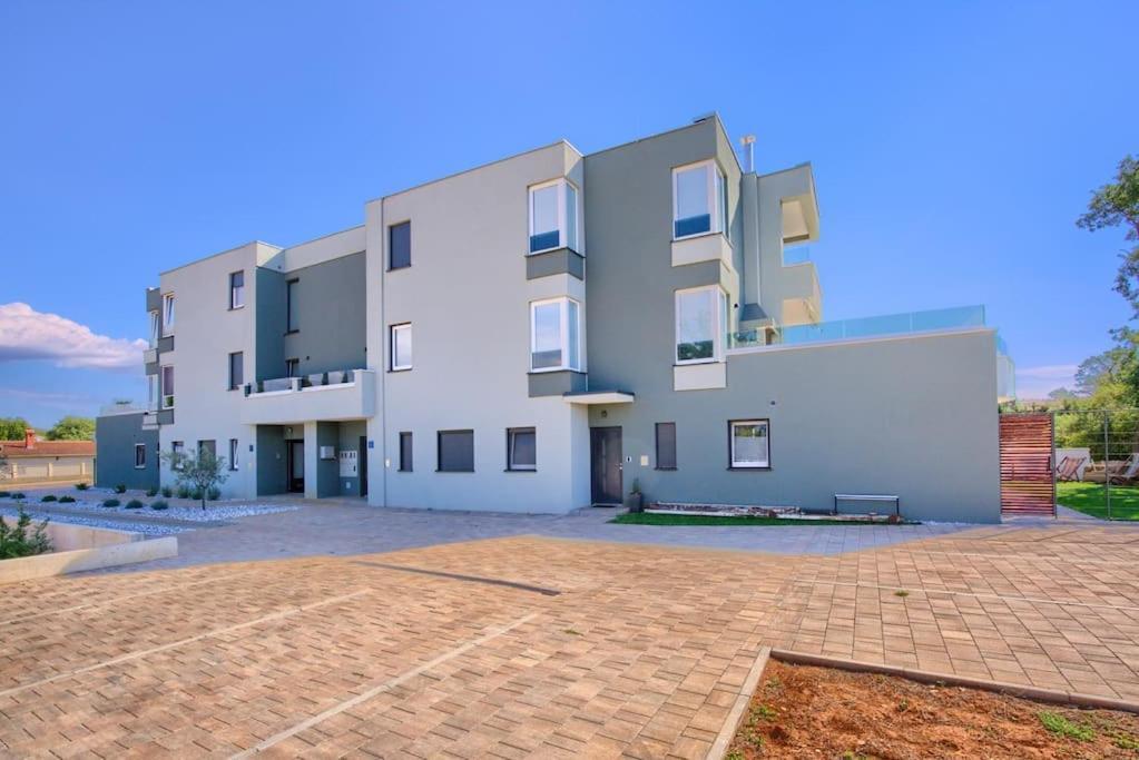 Apartment Sunrise Fuer 6 Personen In Pula-Stinjan Exterior foto